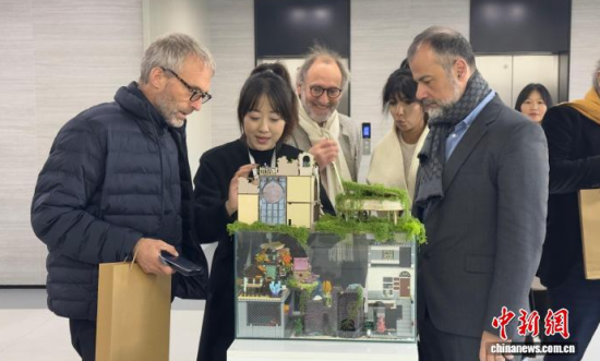 10��23�գ����������cӰҕ�猣�����L��������W(xu��)�����c�Ӱ�W(xu��)Ժ(�LӰ�Ӱ�W(xu��)Ժ)�^����W(xu��)����(chu��ng)���Ķ����(d��ng)�������������� �z