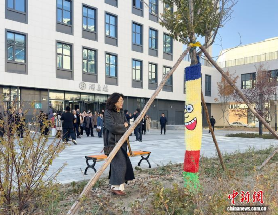 10��23�գ������L������W(xu��)���o�䴩�������������� �z