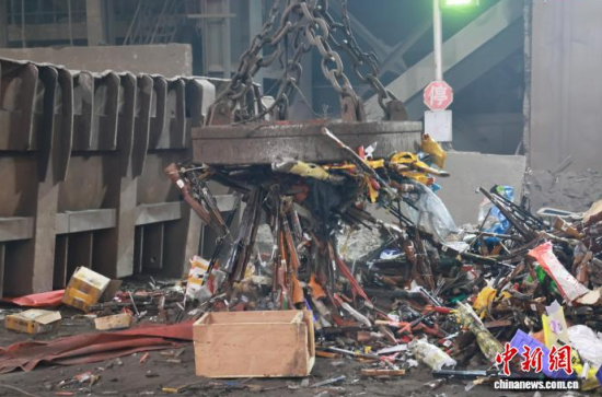 10��29��������ͨ���������N���Ƿ�������Ʒ�F(xi��n)��(ch��ng)����]�] �z