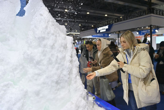 ����������ֽ�ס��ѩ�C������ѩ�������� �z