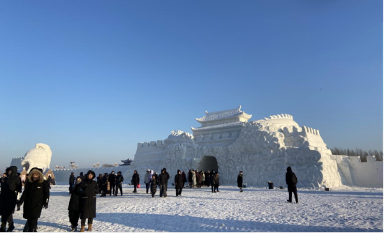 ������̫ƽ�ر�ѩ��ʳ�����R����̫ƽ��30�fƽ���׏V韈����c��Ȼ�����YԴ����7.5�f�����ױ�ѩ���@��