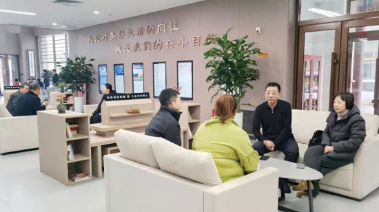 ����ì�ܼm���ҾC�����ġ������ڳɞ�Խ��Խ������^(q��)����ă�(y��u)�x��