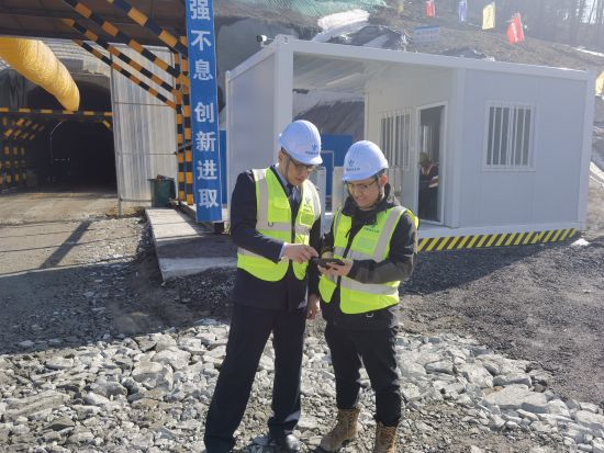 走訪調(diào)研 和龍市委宣傳部/供圖 走訪調(diào)研 和龍市委宣傳部/供圖